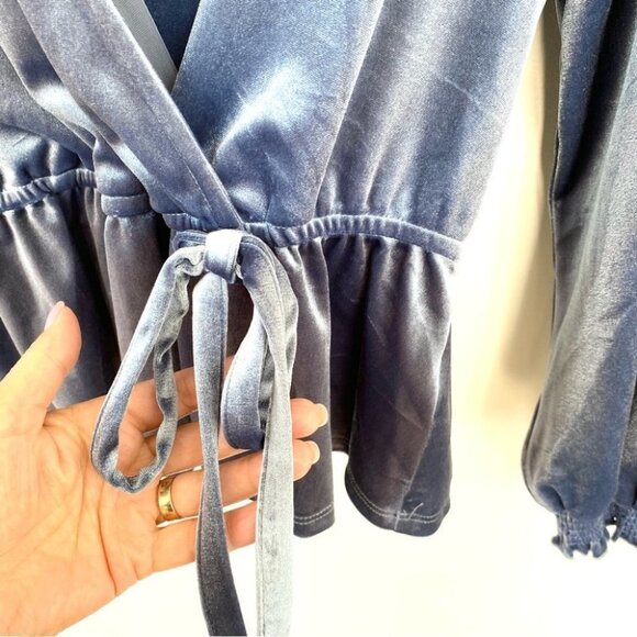 Lauren Conrad surplice top with elasticized waist & long sleeves, stretch - Picture 5 of 11